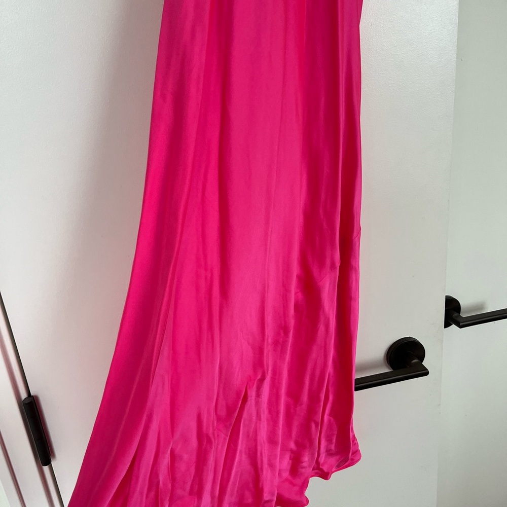 L’AGENCE Silk Gown - Picture 7 of 9